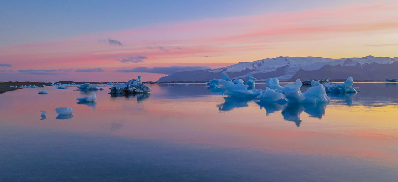 #19 next stop was Jökulsárlón which is a pretty amazing place - especially at night when the tourists are gone and you can listen to the glacier calving.