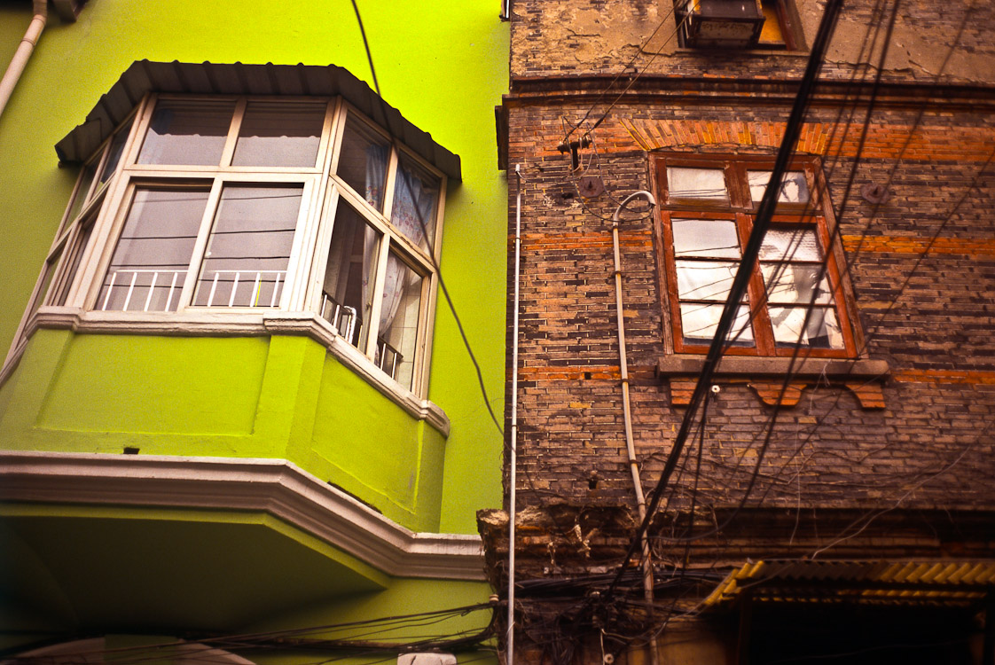 #4 two houses, two colours