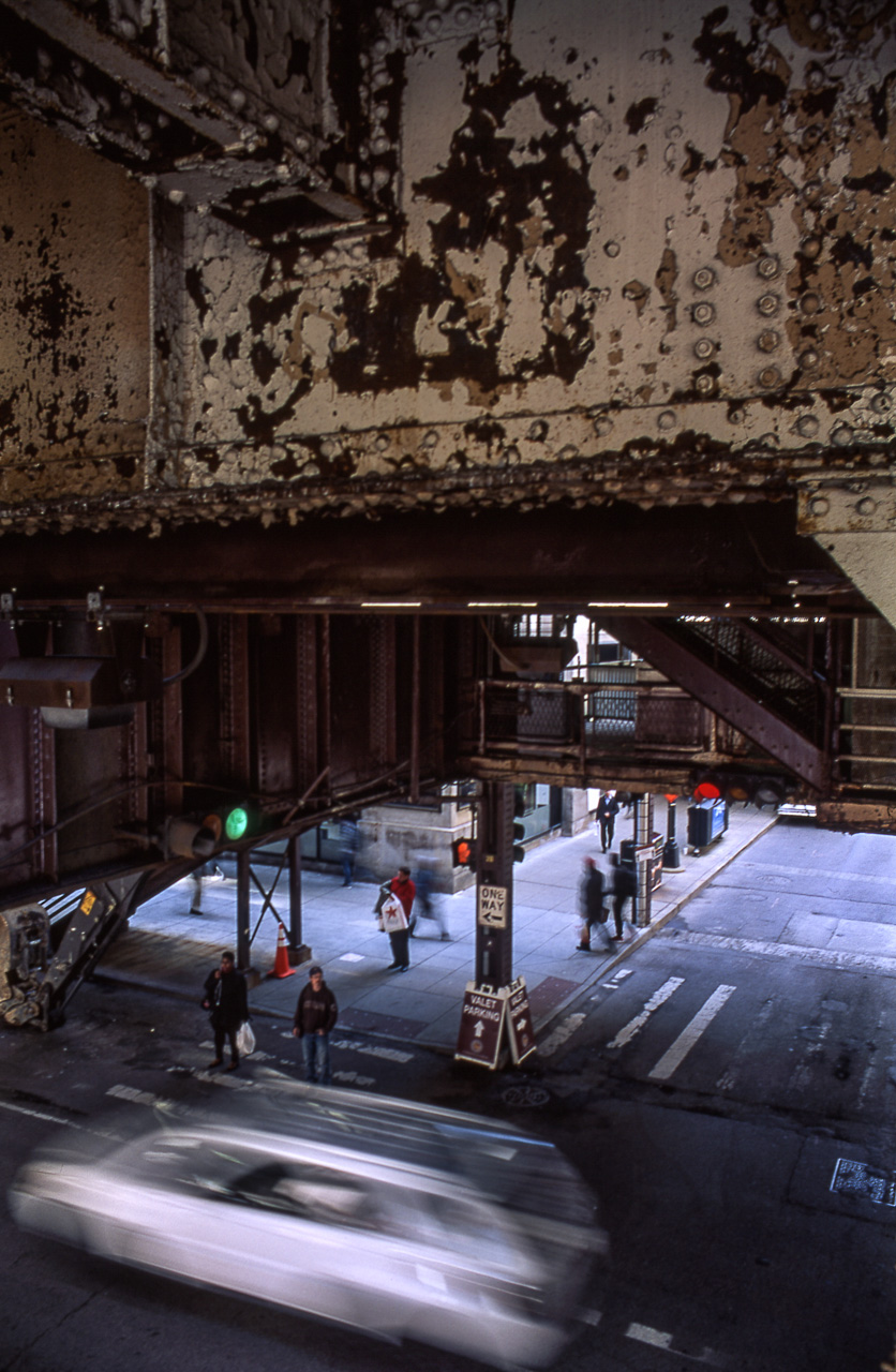 #37 up under the L tracks