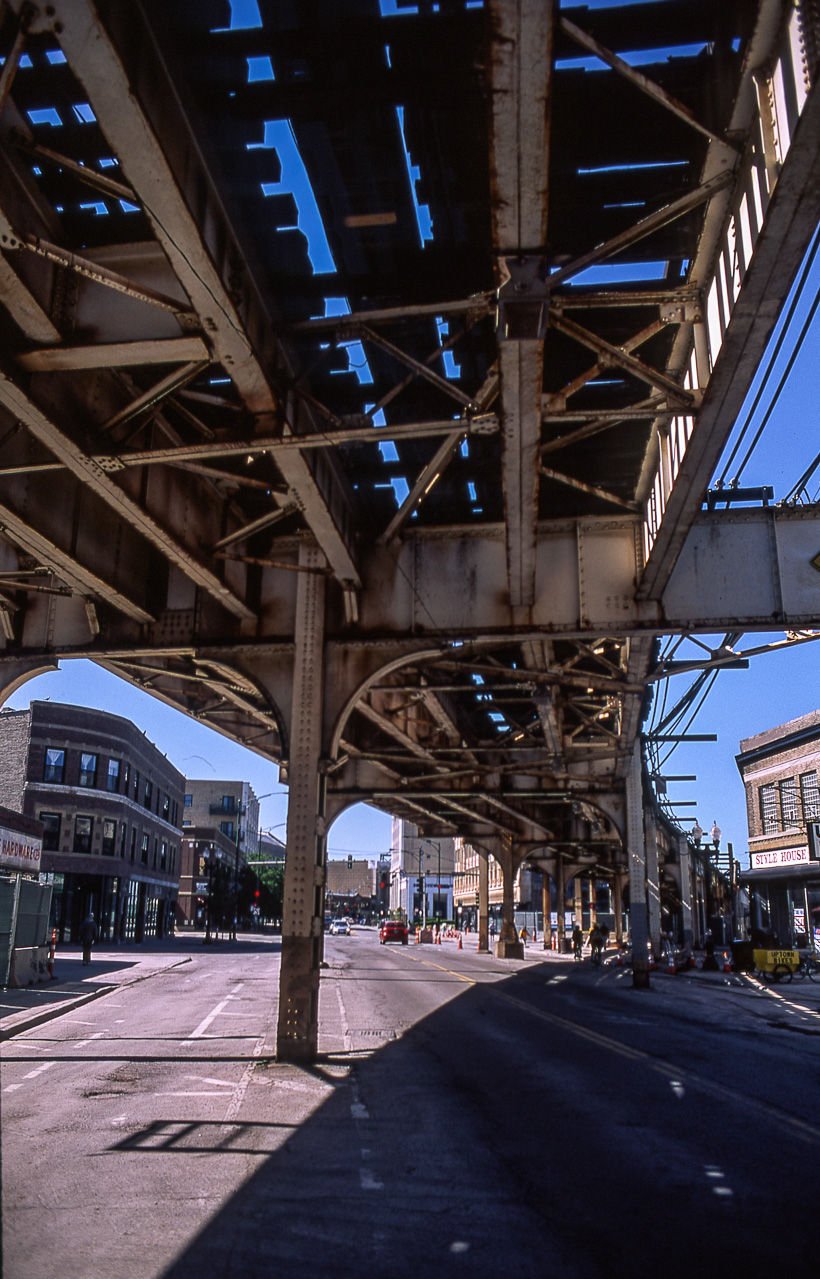 #40 more L tracks, this time in Uptown