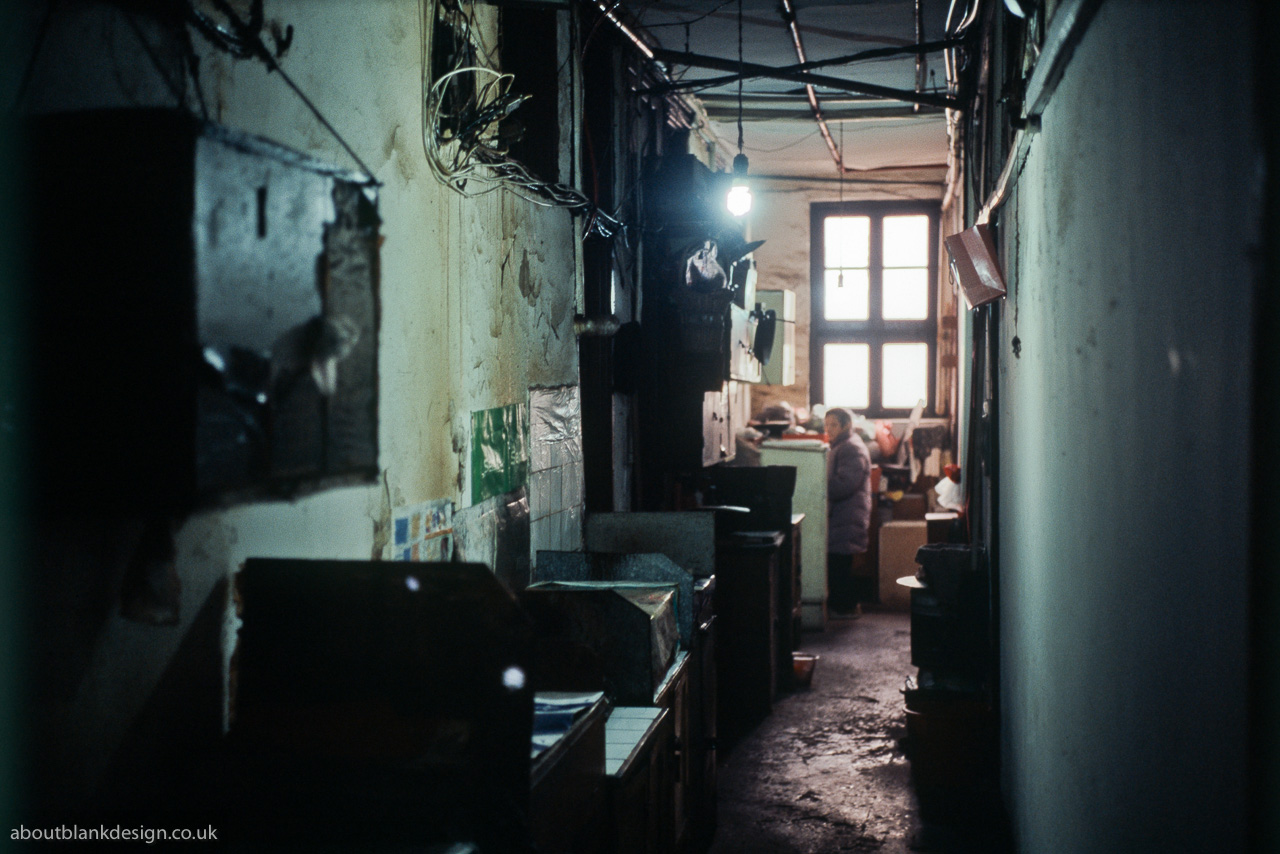 #33 single light bulb