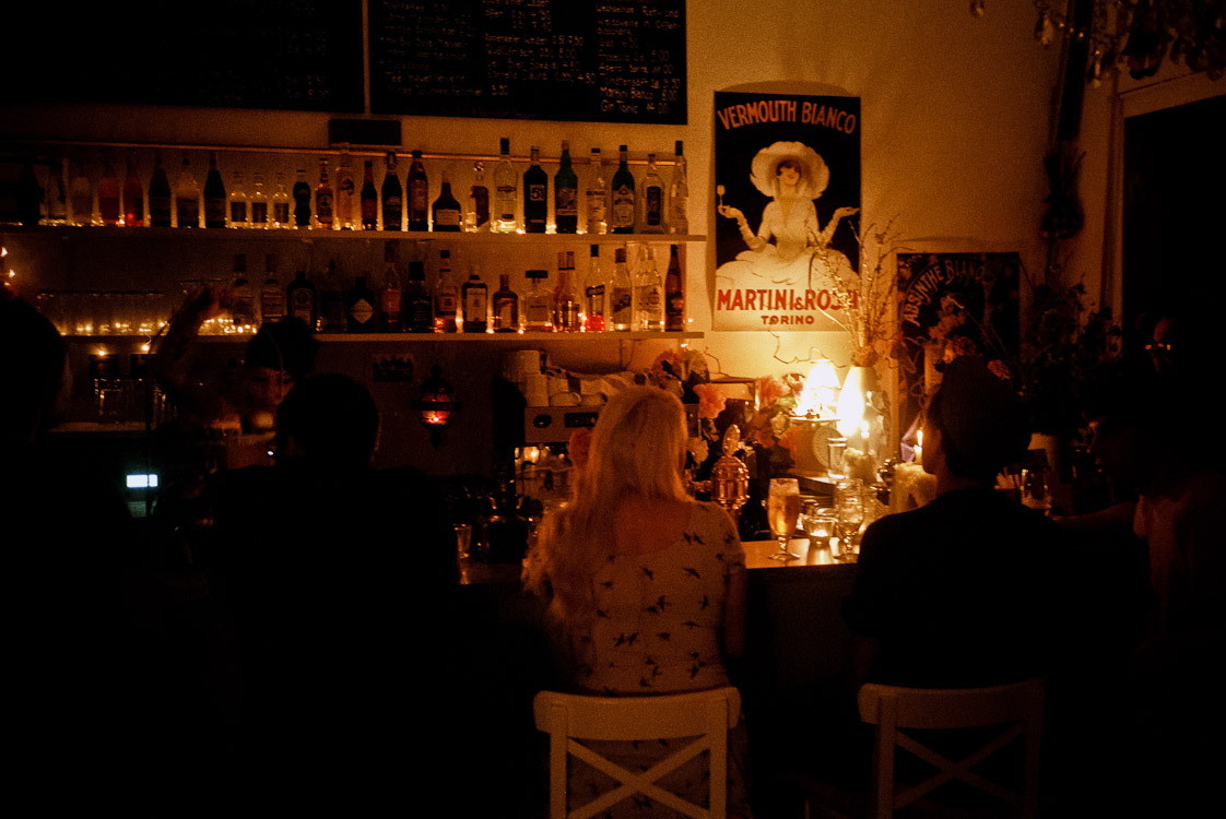 #45 Café Bar Salon.