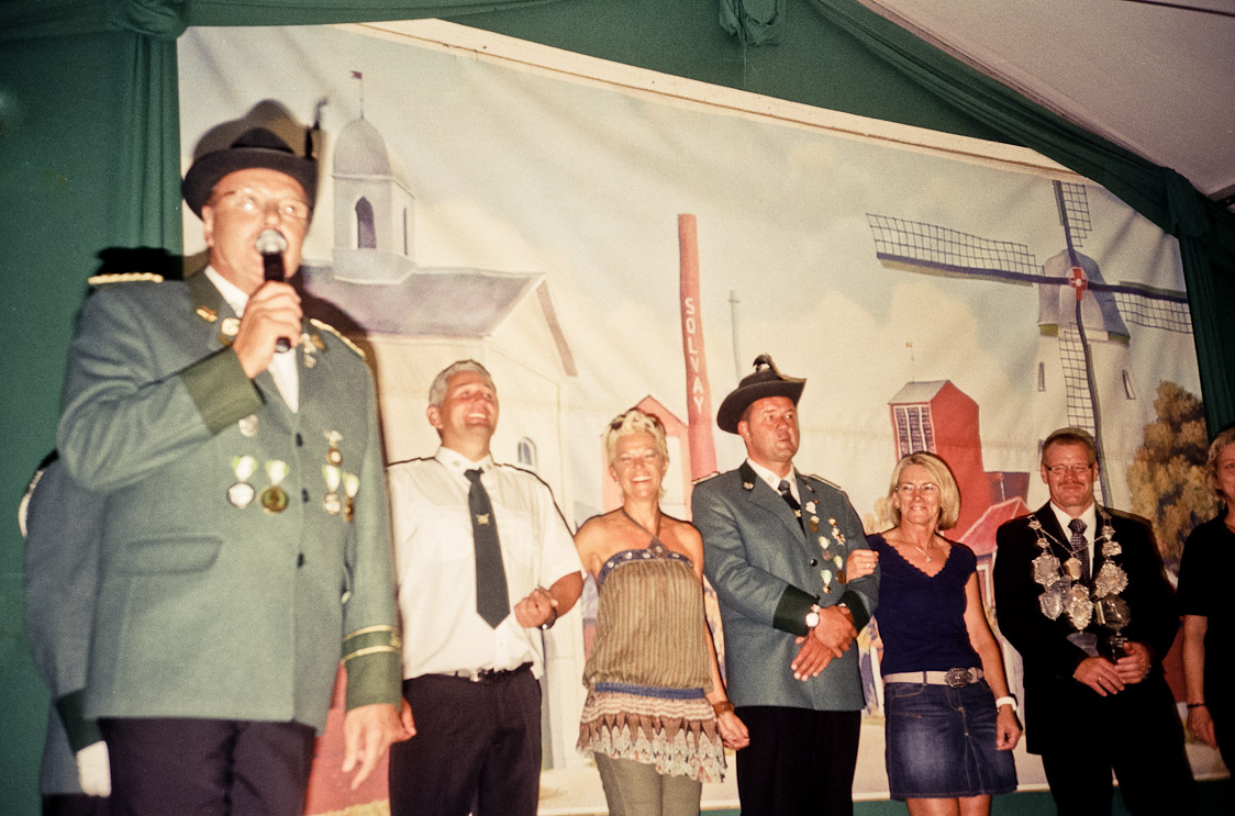 #18 whoever shoots the last bit of bird off the pole is crowned Shooting King of Ossenberg. Festivities begin. Or continue.