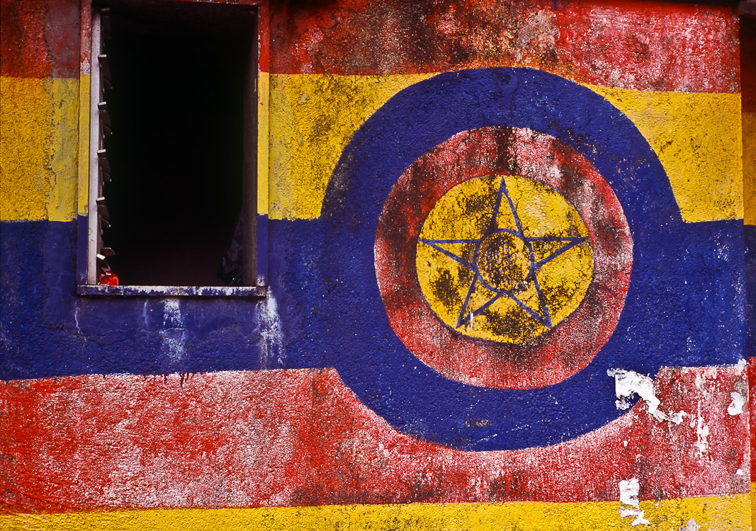 #10 this was on a police station - we don't have that in germany.