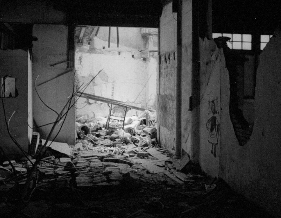 #14 Lounging equipment in the rubble (to be gone soon).