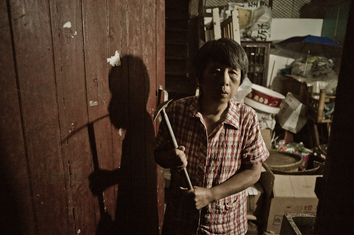 #25 She says she's ready to defend her house.