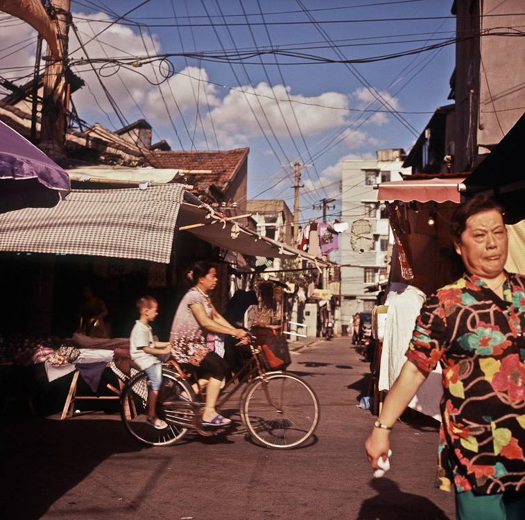 #21 so hard a strut she drops out of the frame